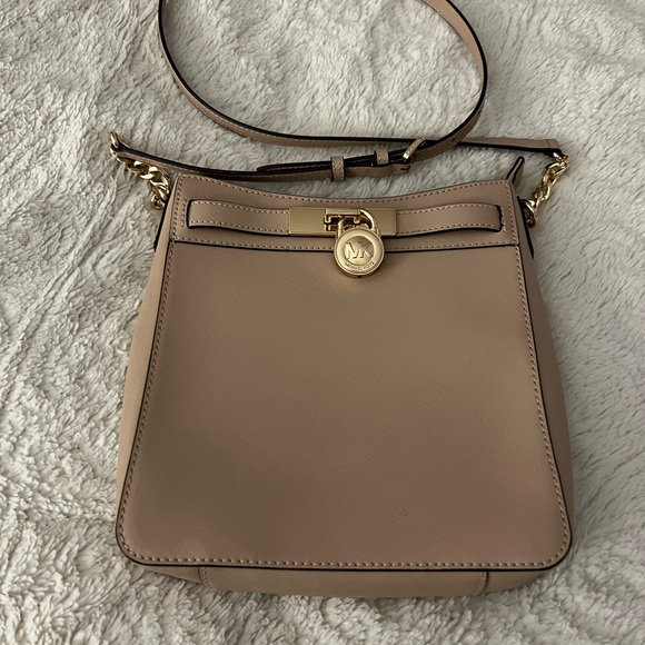 Michael Kors blush color crossbody - Picture 6 of 10
